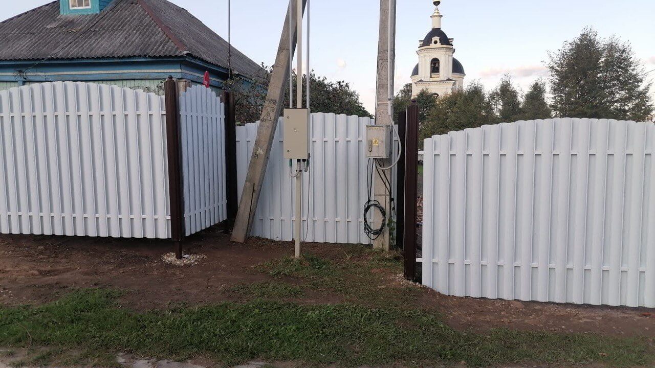 Забор из евроштакетника 24м RAL9003/9003 Белый двухсторонний фото 3 в Липецке
