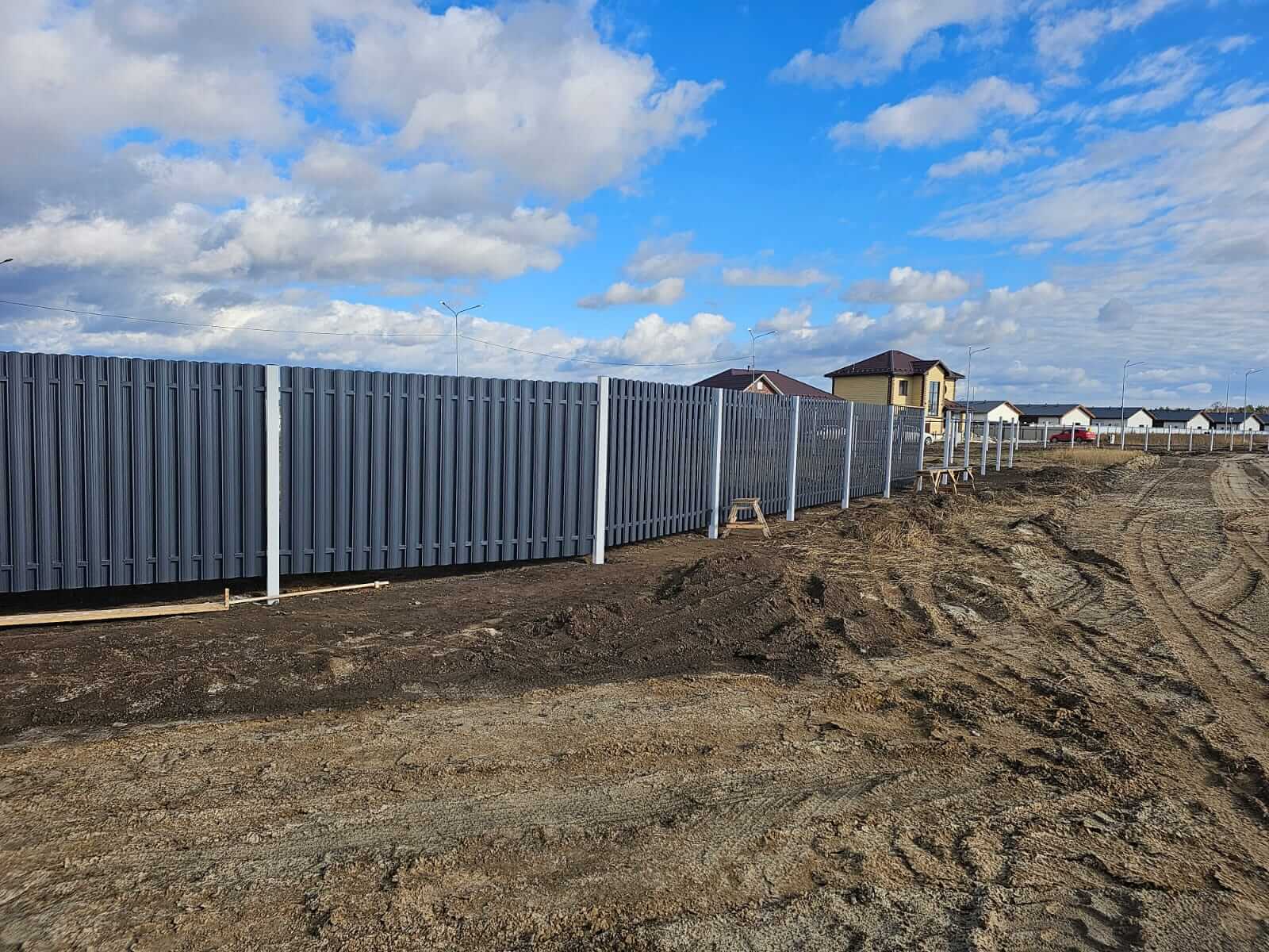 Забор из евроштакетника 234м RAL7024/7024 Серый Графит двусторонний фото 7 в Липецке
