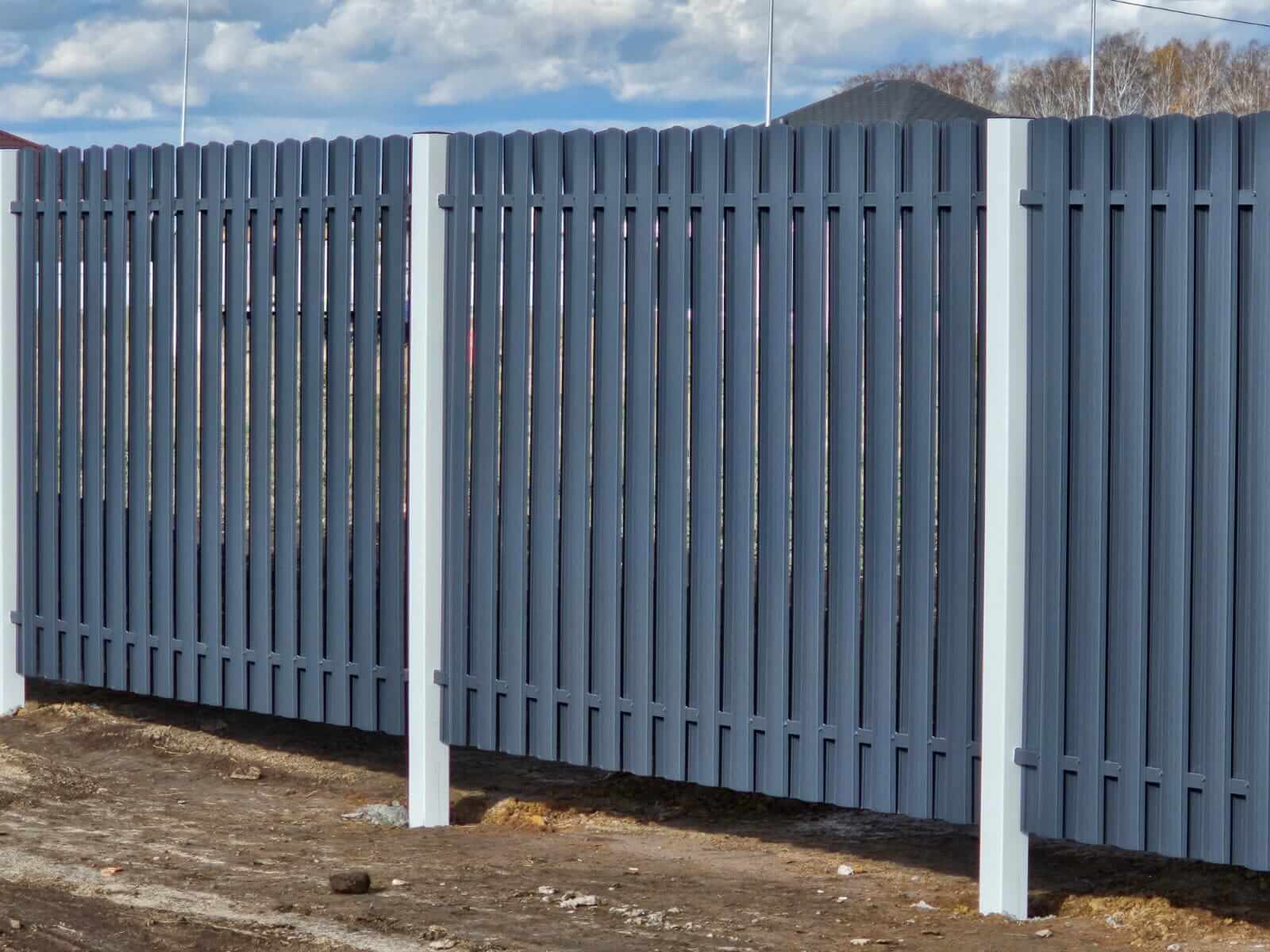 Забор из евроштакетника 234м RAL7024/7024 Серый Графит двусторонний фото 1 в Липецке