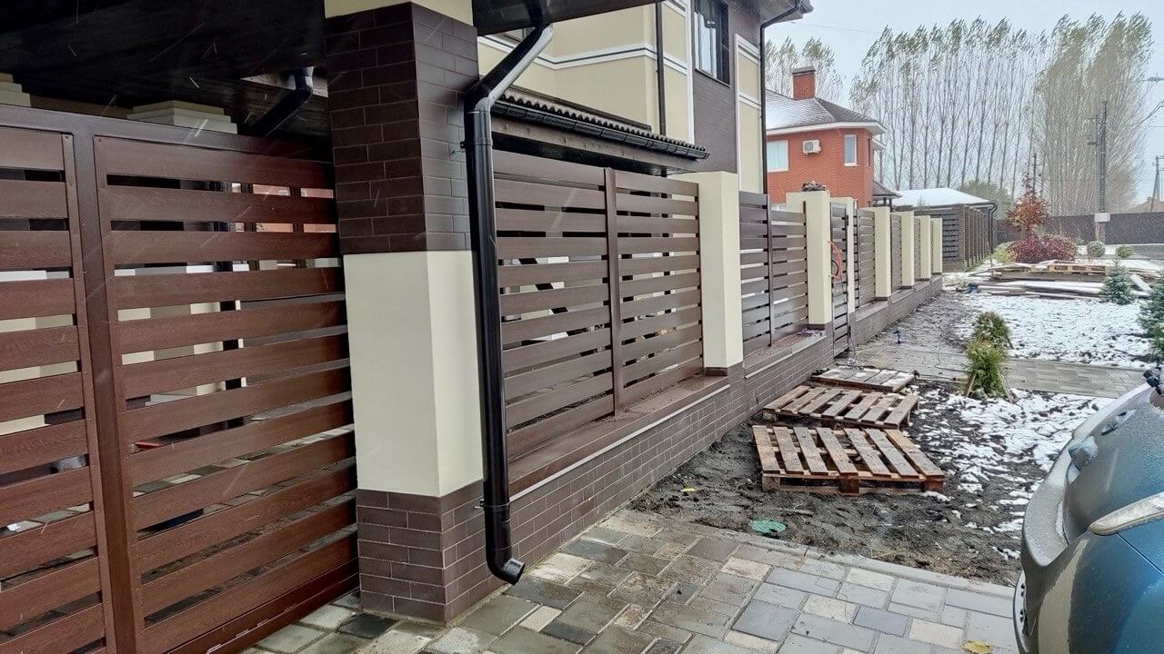 Забор-ранчо из металлопланкена 26м Мореный Дуб Printech фото 2 в Липецке