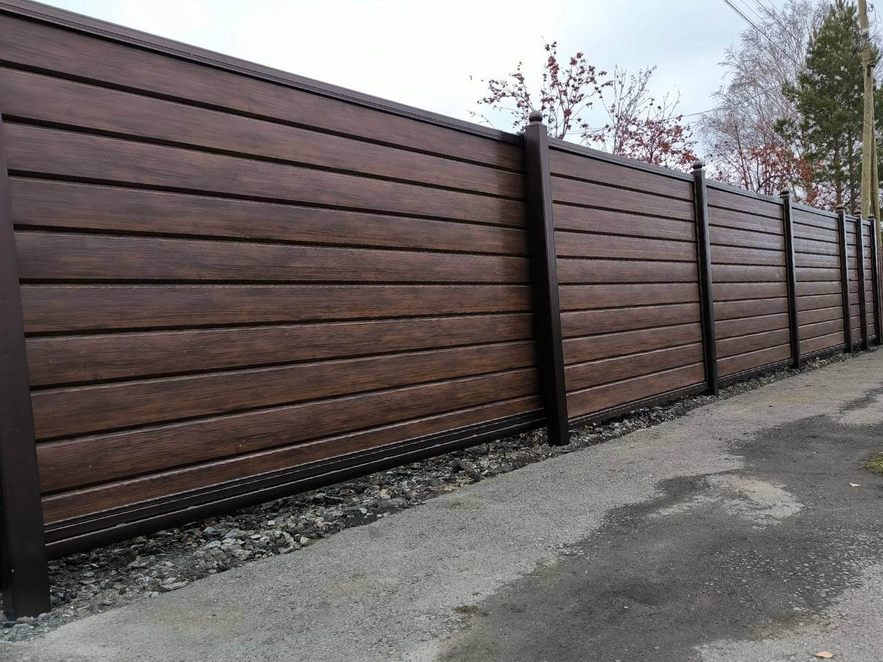 Забор из металлосайдинга Евро-Брус 46м Античное Дерево Принтек фото 5 в Липецке