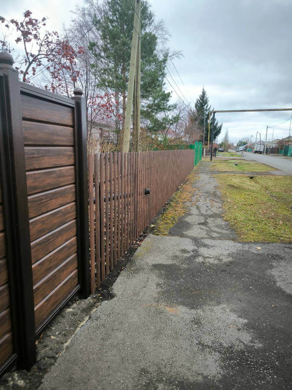 Забор из металлосайдинга Евро-Брус 46м Античное Дерево Принтек фото 3 в Липецке