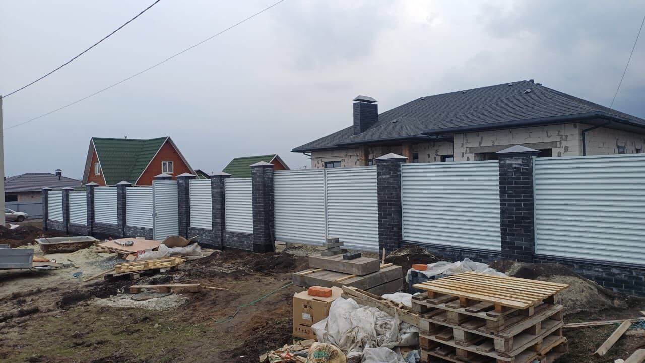 Забор-жалюзи из ламелей ЭКО-Z 94м RAL9003/9003 Белый двусторонний фото 2 в Липецке