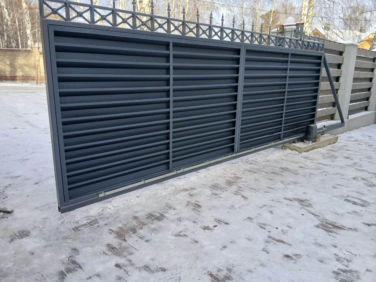 Входная группа из ламелей Хай-Тек RAL7024/7024 Серый Графит двусторонний МАТТЕ фото 8 в Липецке