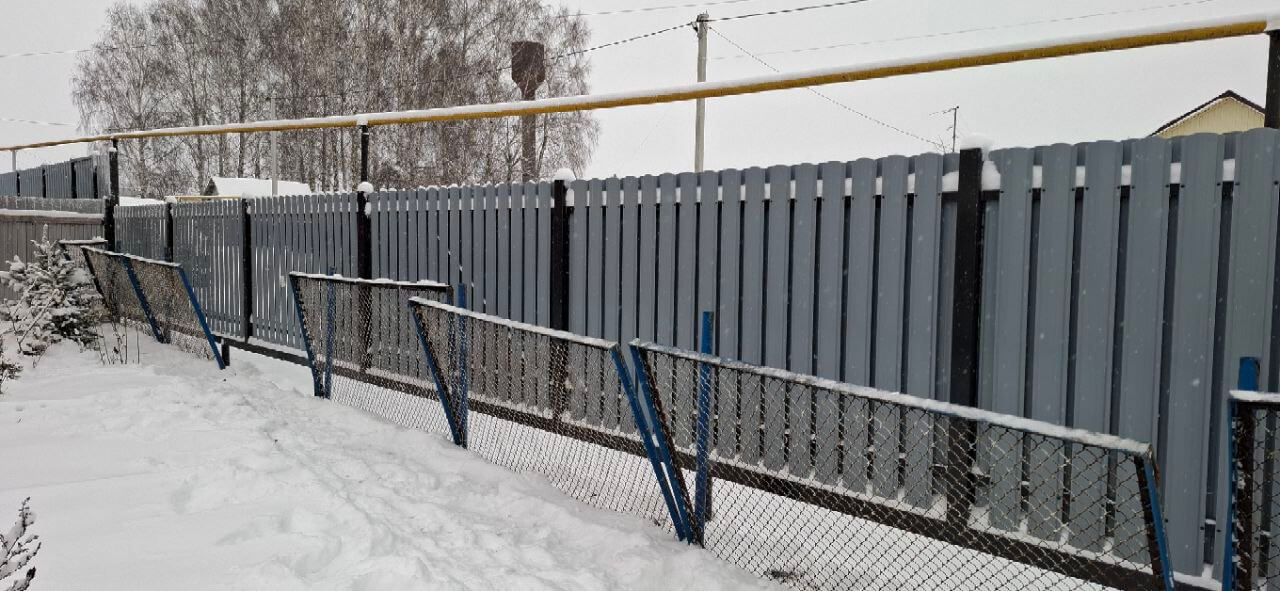 Забор из евроштакетника 27м RAL7024 Серый Графит МАТТЕ фото 5 в Липецке