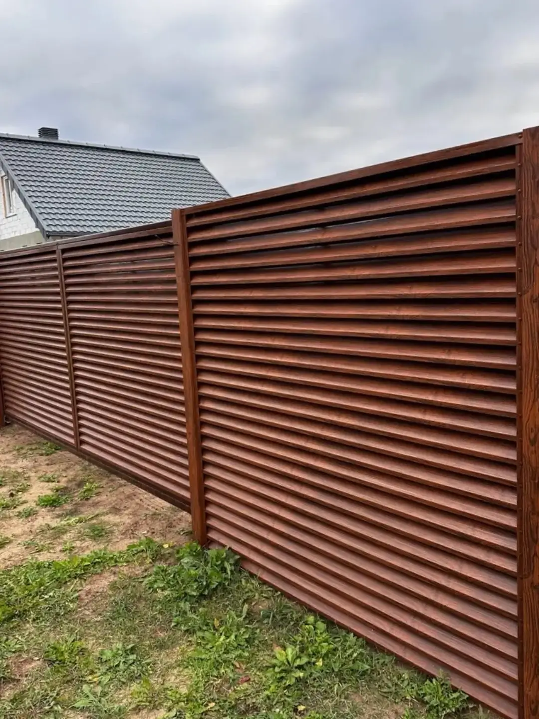 Забор-жалюзи из ламелей ЭКО-Z 58м Темный Дуб 3D Принтек фото 1 в Липецке