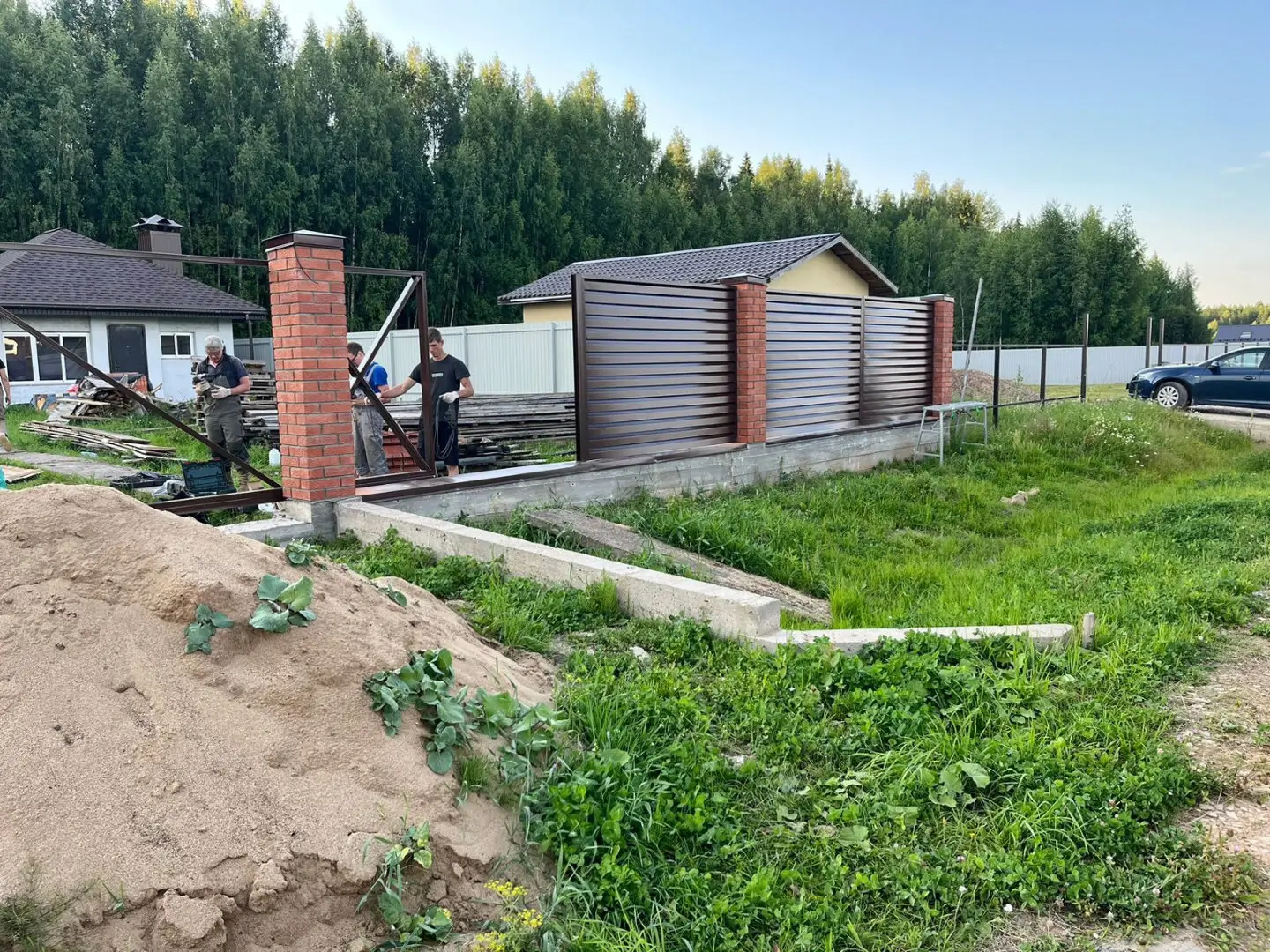 Забор-жалюзи из ламелей Хай-Тек 26м RAL8017/8017 Шоколад двусторонний фото 3 в Липецке