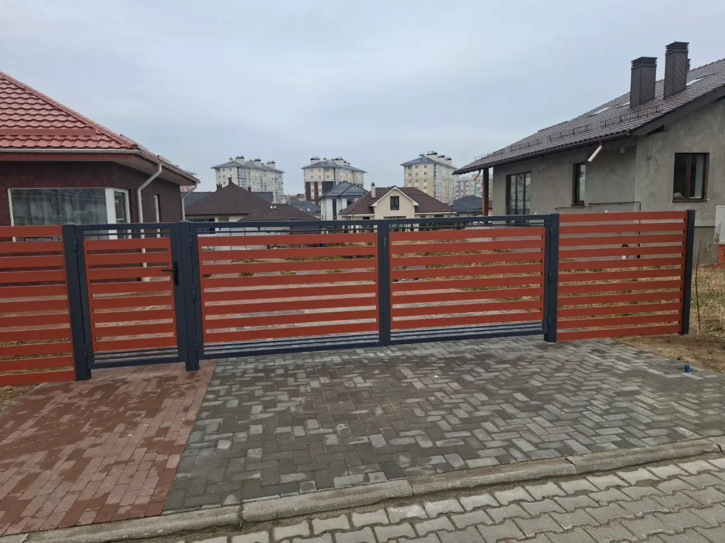 Забор-ранчо из металлопланкена 18м RAL8004 Терракотовый фото 2 в Липецке