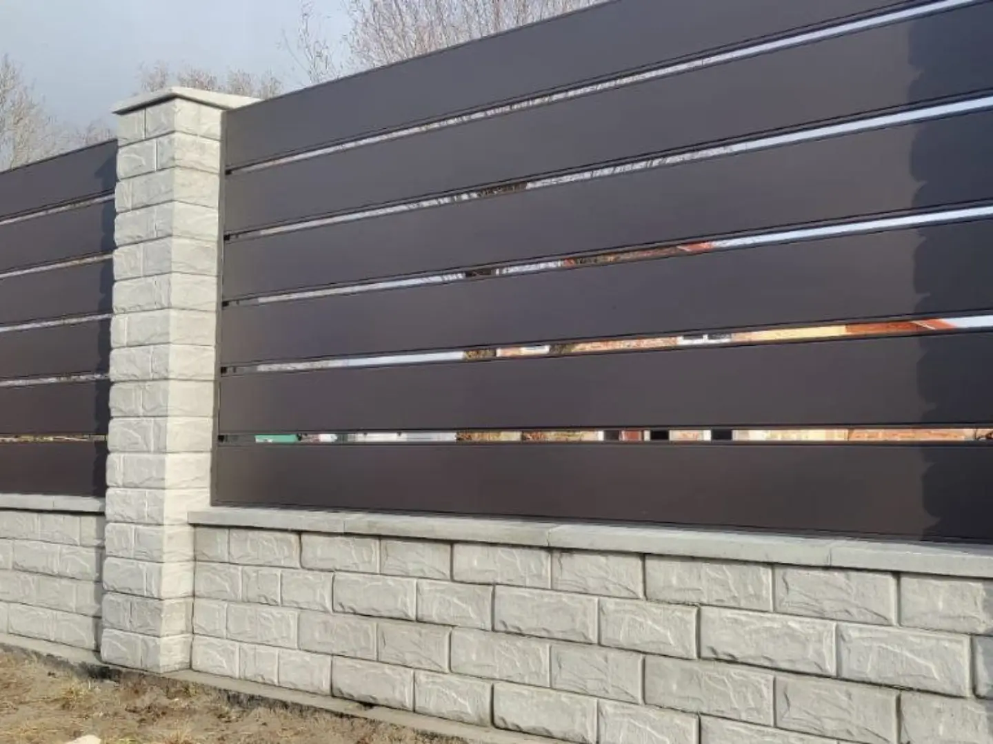 Забор-ранчо из металлопланкена 32м RAL8019 Темный Шоколад МАТТЕ фото 3 в Липецке
